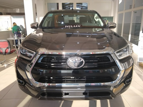 Imagen 2 de 10 de Toyota Hilux Sr 4x2 Autom Entrega Febrero Precio Oficial Let
