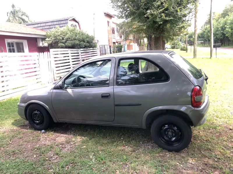 Chevrolet Corsa 1.6 Gl Aa Dh