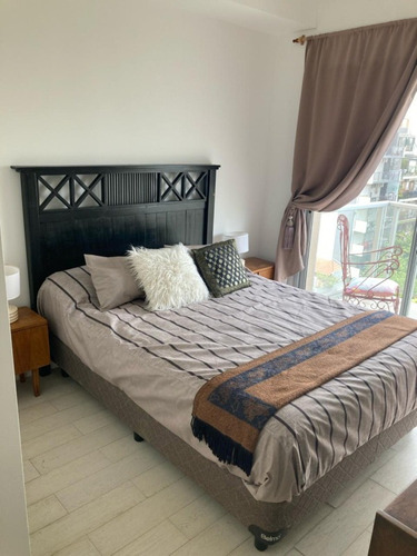 Totalmente Equipo,frente, Toilete,dormitorio En Suite Balcon