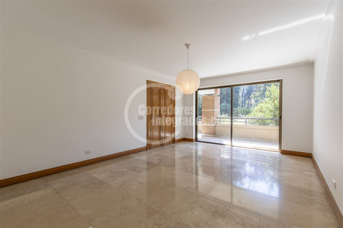 Departamento En Venta De 5 Dorm. En Las Condes - San Damián