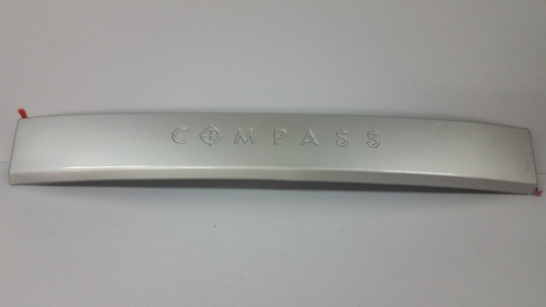 Imagen 4 de 9 de Platina Parachoques Trasero Jeep Compass 2007 Al 2015 Sp