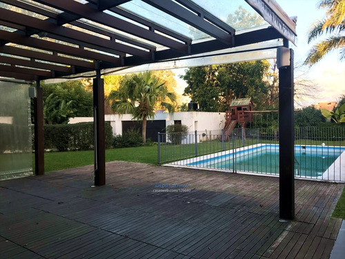 Imagen 20 de 22 de Extraordinaria Residencia Sobre Almirante Harwood