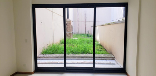 Imagen 2 de 12 de Venta Monoambiente C/jardin -parrilla Propia En Barrio Norte