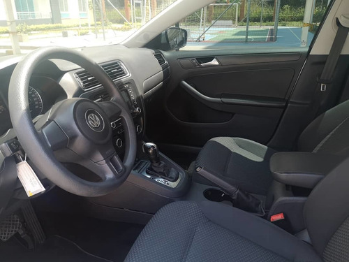 Volkswagen Nuevo Jetta Nf Aut Full Equipo