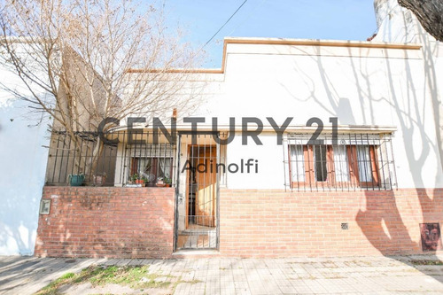 Imagen 5 de 30 de Calle 35 E/ 2 Y 3 - Casa De 2 Dormitorios En Venta