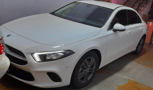 Imagen 2 de 14 de Mercedes Benz A200