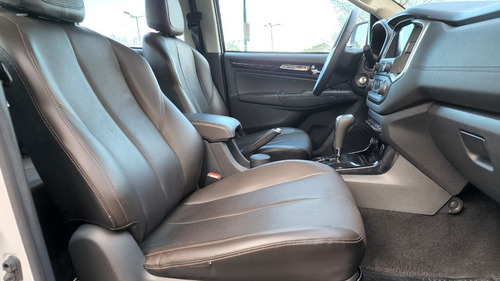 Imagen 10 de 16 de Chevrolet S10 4x4 At High Country Automatica Doble Cab 2018