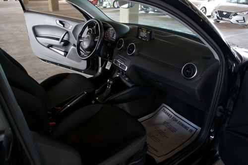 Imagen 8 de 11 de Audi A1 Negro