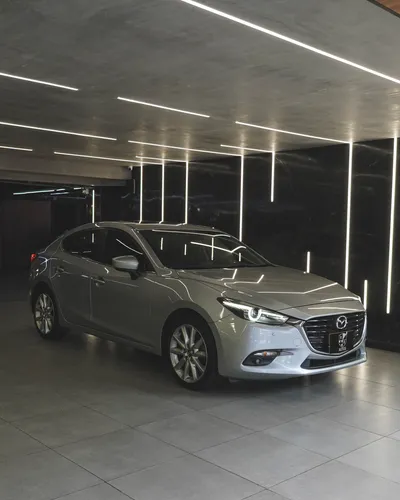 Mazda 3 GRAND TOURING LX