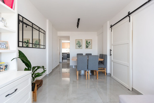 Venta Dpto 3 Amb Con Balcon Al Frente En Caseros