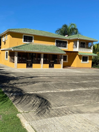 Vendo Hermosa Villa En Las Parras Del Municipio De Guerra, República Dominicana