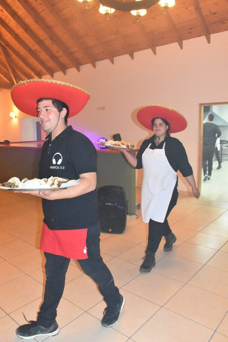 Catering Pizza Party 50 Personas