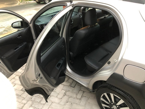 Imagem 10 de 15 de Toyota Etios Cross 1.5 2018