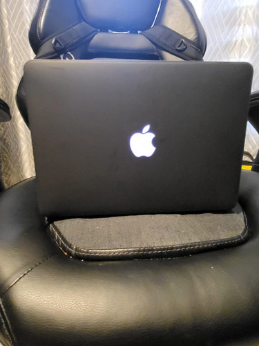 Macbook Air Plata 13.3 Mod A1466 - Impecable (Usado)