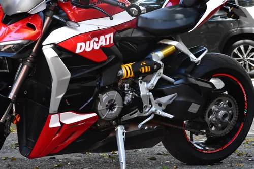 Ducati Streetfighter V2 2022