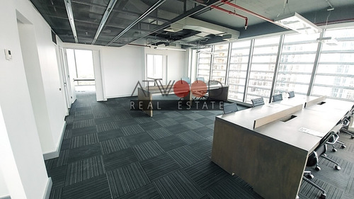 Imagen 2 de 18 de Oficina 340 M2 Amoblada - Piso Alto - E. Militar