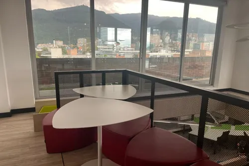 Oficina En Arriendo En Chico Reservado. Cod A7413