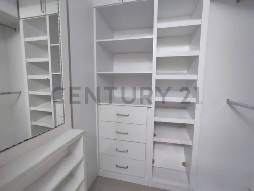 En Venta Casa Bote Sector A