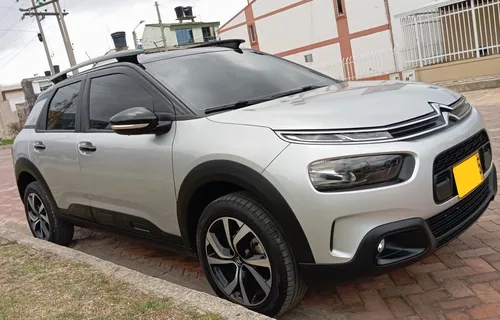 Citroën C4 Cactus 1.6 Shine Turbo Aut