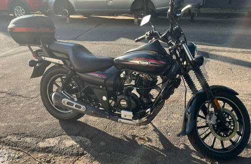 Bajaj Avenger 220 - Año 2017