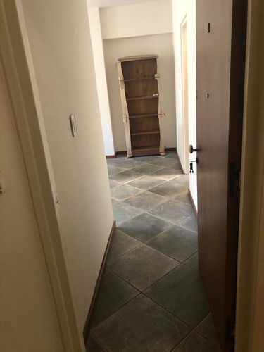 Imagen 7 de 13 de Vendo Departamento 2 Ambientes En La Plata-bsas