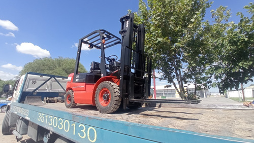 Imagen 8 de 12 de Autoelevador Jmv Cpcd 2500kg Con Desplazador Lateral Nuevo