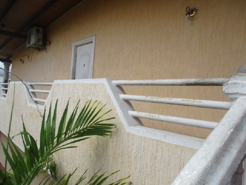 Imagen 2 de 10 de Posada Con Apartamento Y Locales Comerciales