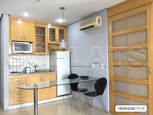 Imagem 1 de 15 de Flat No Itaim Bibi Prox A Av. Pres Juscelino Kubitschek - Sf3108