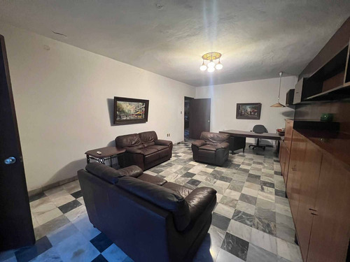 Imagen 12 de 13 de Casa En Renta En Merida A 1 Cuadra De Paseo Montejo Y Circui