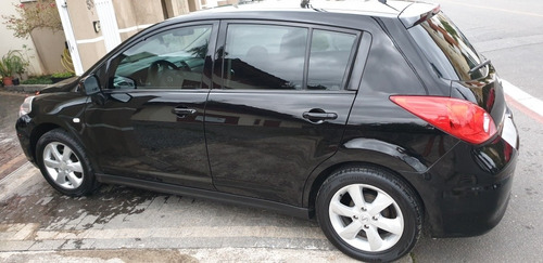 Nissan Tiida 1.8 S Flex 5p 2012