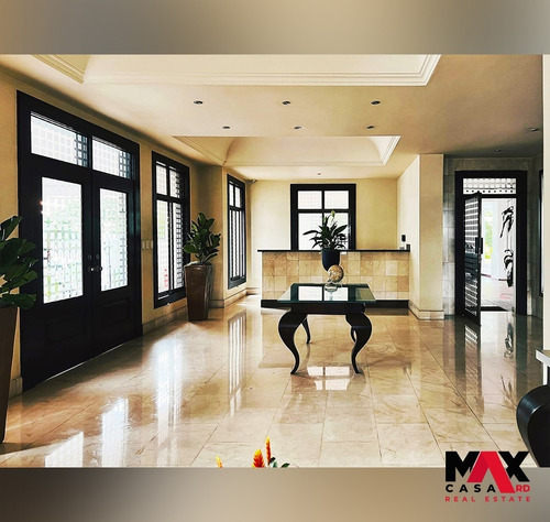 Imagen 3 de 25 de Lujoso De Apartamento De Oportunidad A Precio Negociable En Venta Ubicado En Piantini, Distrito Nacional