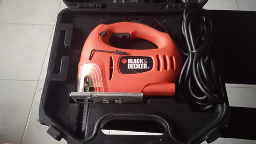 Sierra Caladora Black & Decker (Usado)