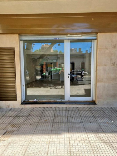 Imagen 2 de 15 de Local Apto Profesional A Estrenar En El Centro De San Martin