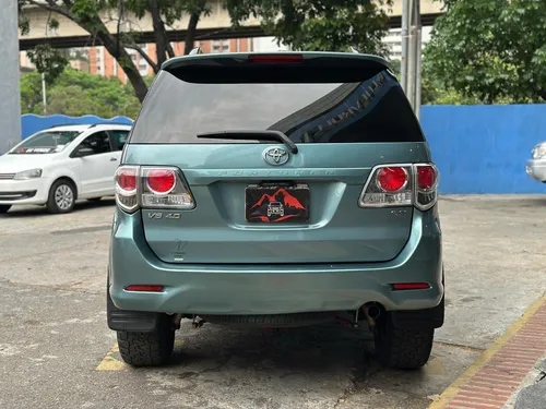 Toyota Fortuner 2012 Automático