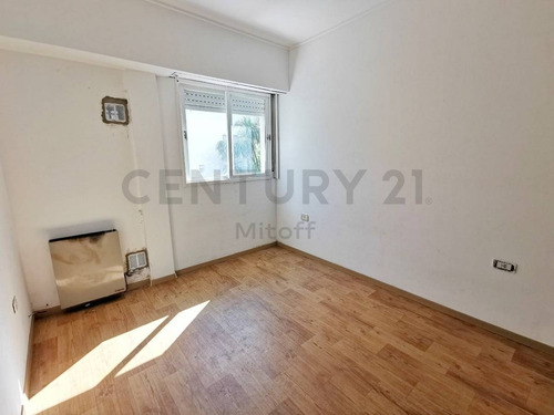 Imagen 14 de 16 de Departamento De 2 Dormitorios En Venta