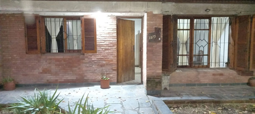 Oportunidad! Venta Casa 3 Amb C/patio Adrogue