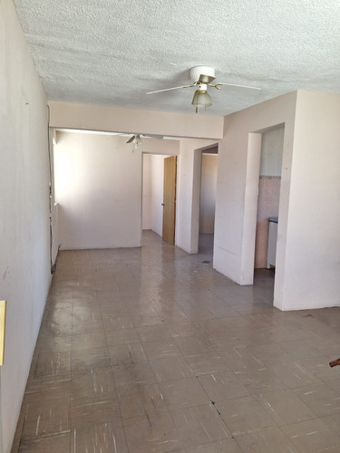 Excelente Departamento De Dos Recámaras Y Un Baño