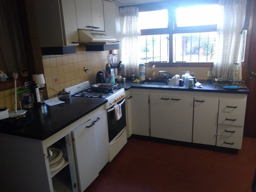 Venta Casa 5 Ambientes Bernal