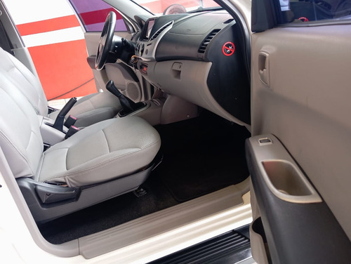 Mitsubishi L200 2.4 Triton Hls Cab. Dupla Flex 4p