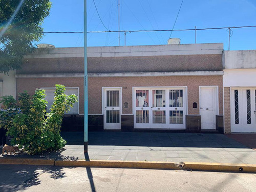 Casa En Venta - 3 Dormitorios 2 Baños - 430mts2 - Coronel Suarez