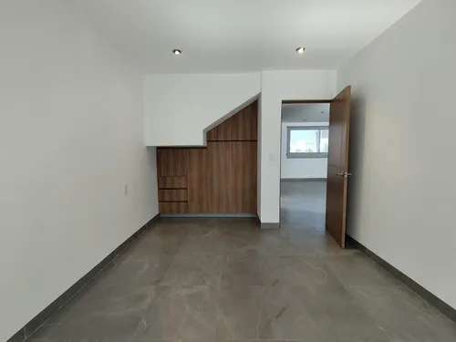 Casa En Venta Con Recamará En Planta Baja Fracc El Cielo León Gto. Zona Norte