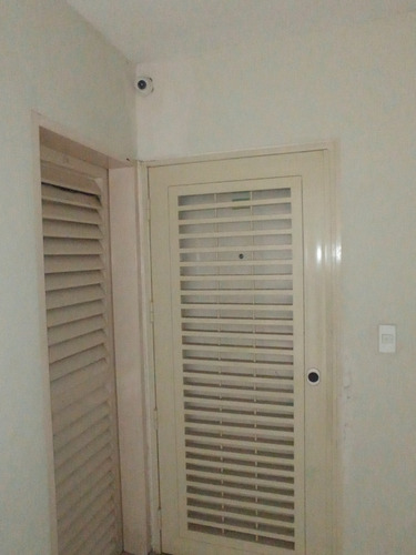 Imagen 2 de 29 de Apartamento En Guatire, La Mejor Zona, Remodelado, Concepto Abierto, Vista Panoramica, Cerca De Terminal De Pasajeros Y Centros Comerciales