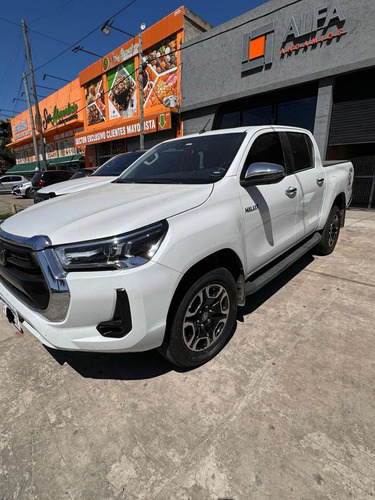 Toyota Hilux 2.8 Cd Srx 177cv 4x4 At