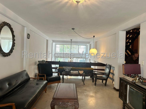 Se Vende Casa Para Remodelar ,de 3 Niveles ,ubicada En San Bernardino 25-17282