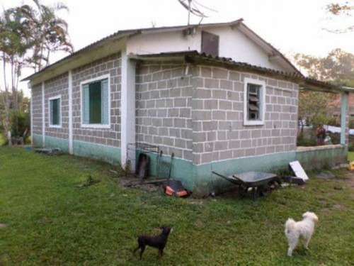 Chácara Com Piscina E 6 Canis, Em Itanhaém