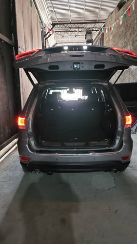 Imagen 10 de 16 de Jeep Grand Cherokee