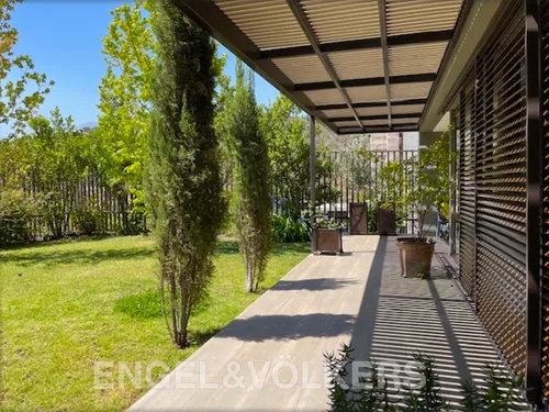 Venta Departamento Con Gran Jardín Quinchamalí, Las Conde