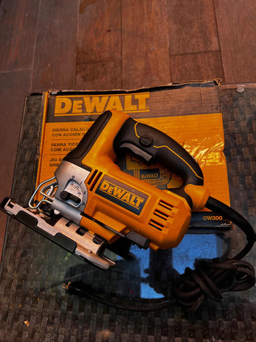 Sierra Caladora Dewalt Dw300 B3 Excelente Estado