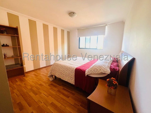 Agp Apartamento En Venta En Colinas De La Tahona, Con A/a, Bella Áreas Sociales 25-12860 Ys