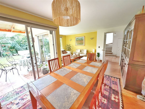 Casa En Arriendo De 4 Dorm. En Huechuraba